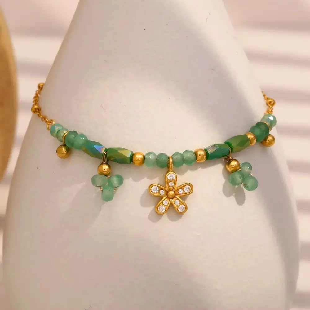 [B0009] Green Tone and Charm Bracelet