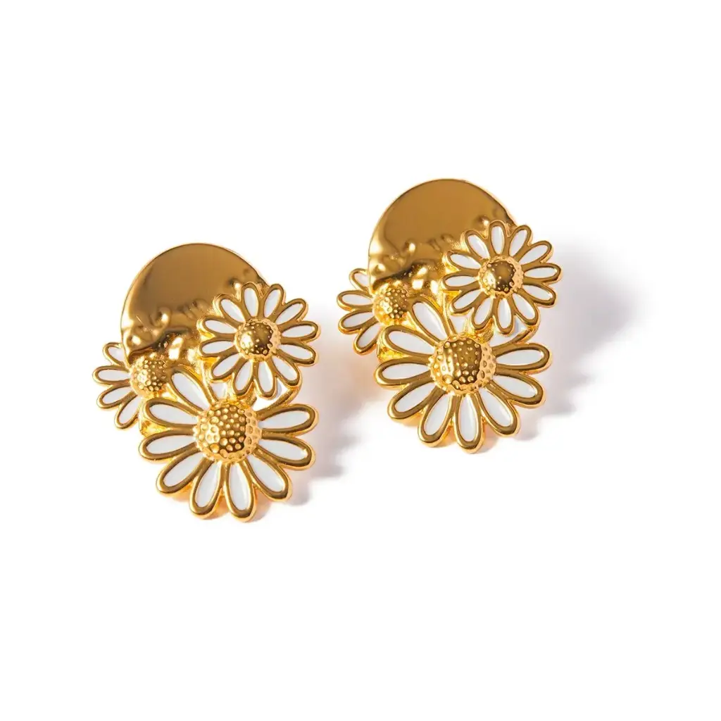 White Oil Dripping Daisy Earrings 18k Gold Plated