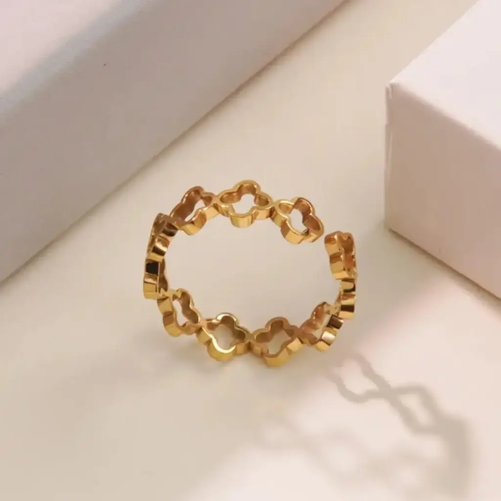 [R0060] Hollow Four Leaf Clover Adjustable Band Ring