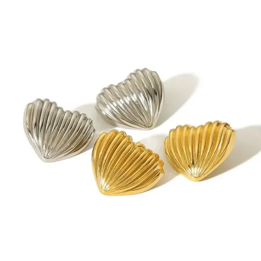 [E00004] Textured Heart Big Stud Earrings